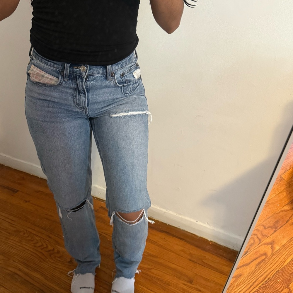 American eagle low rise 90s straight jeans in medium wash